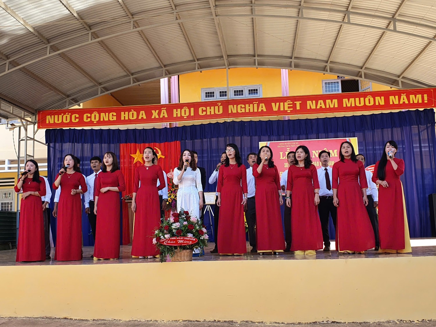 HÌNH ẢNH HOẠT ĐỘNG